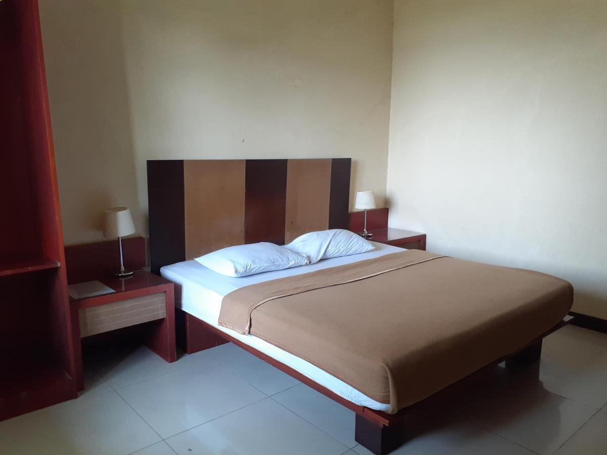 Surya Hotel & Resort Baturraden Exterior photo
